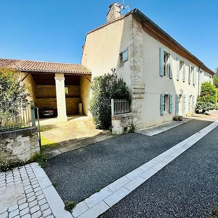 Maison En Pierre 424 M² *