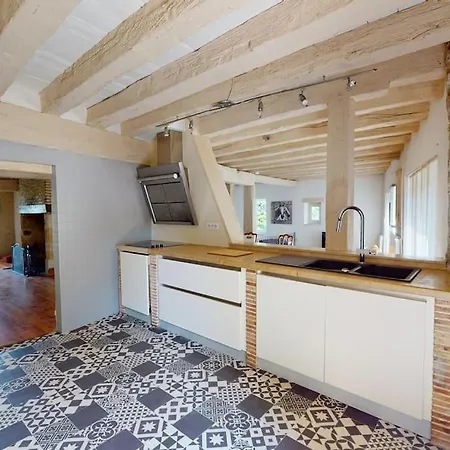 Maison En Pierre 424 M² Holiday home Aubiac (Lot-et-Garonne)